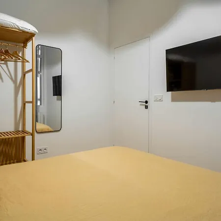 Modern In The Heart Of * Paryż