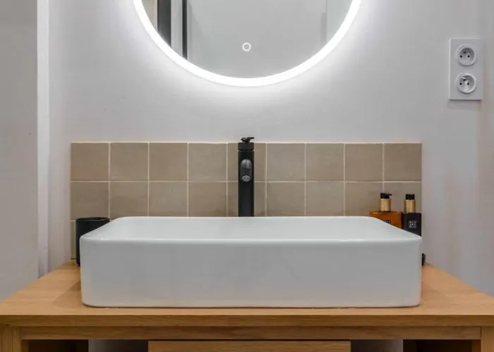 Modern In The Heart Of *